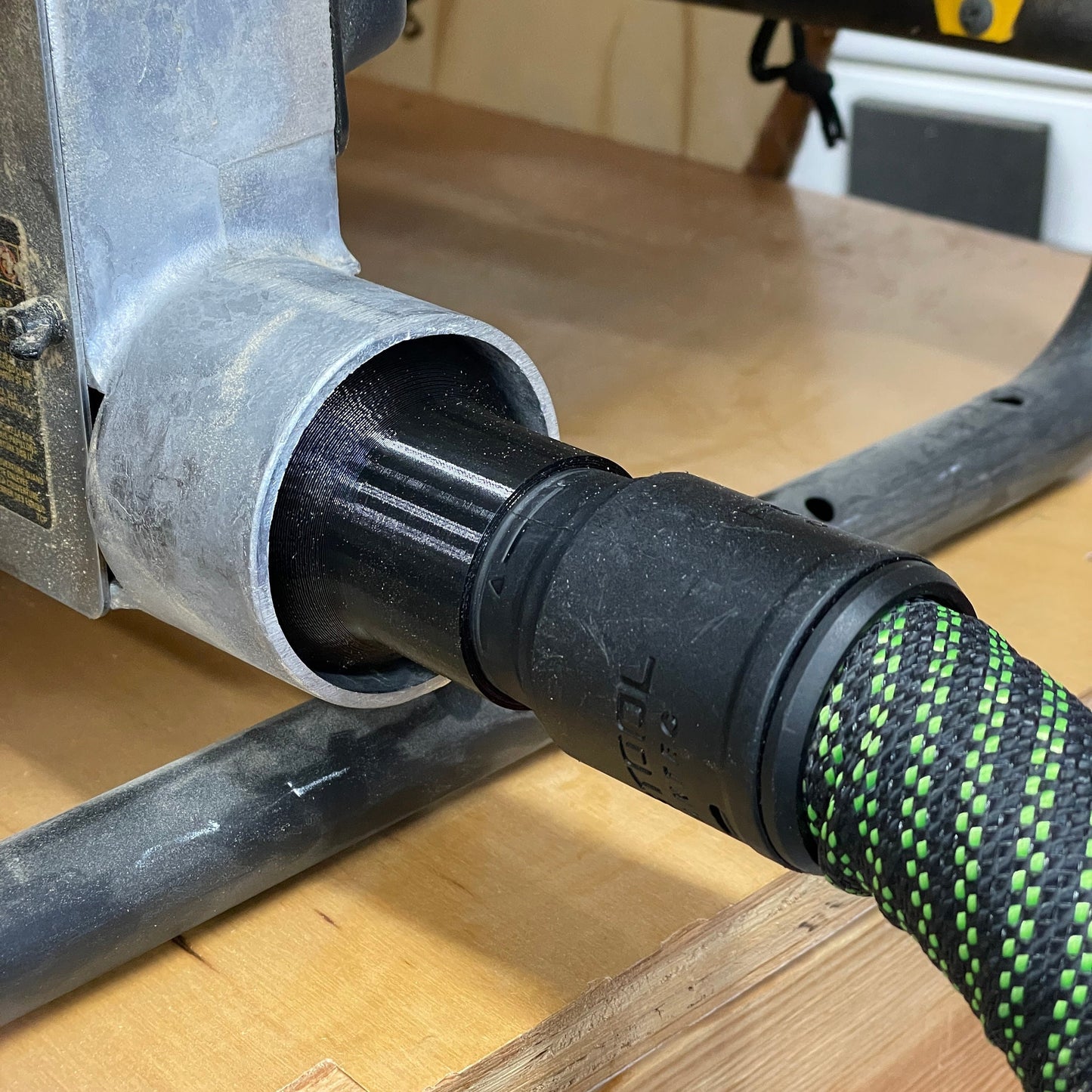 Dewalt Table Saw 2 1/4 inch to Festool/Ridgid/ShopVac/Craftsman Hose Adapter